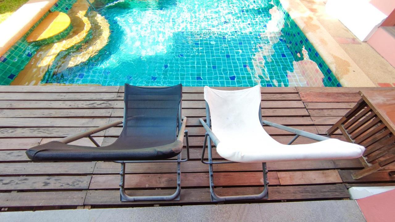 พระตำหนักวิลล่า 10 ห้องนอน พร้อมสระว่ายน้ำส่วนตัว Pattaya Exterior photo